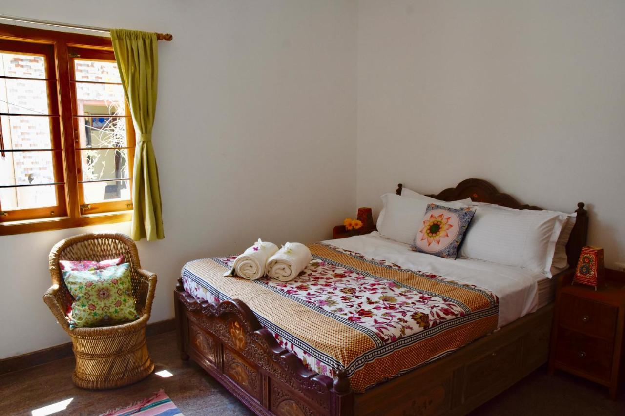 Jasmin Villa Hampi Bagian luar foto